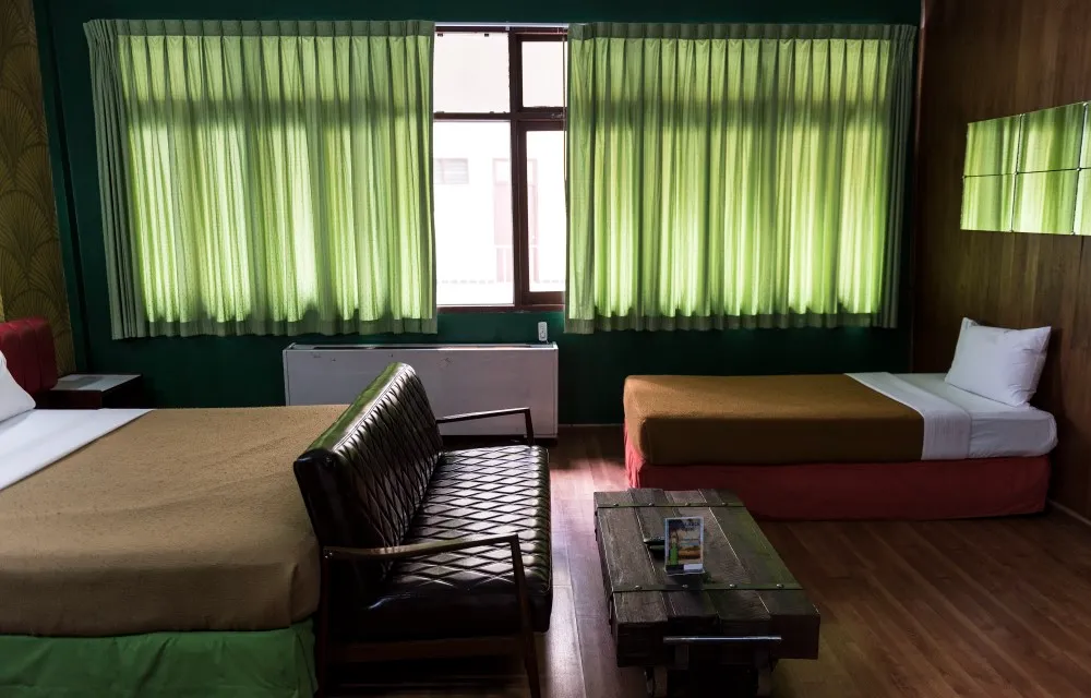 Hotel in Liverpool Pictures